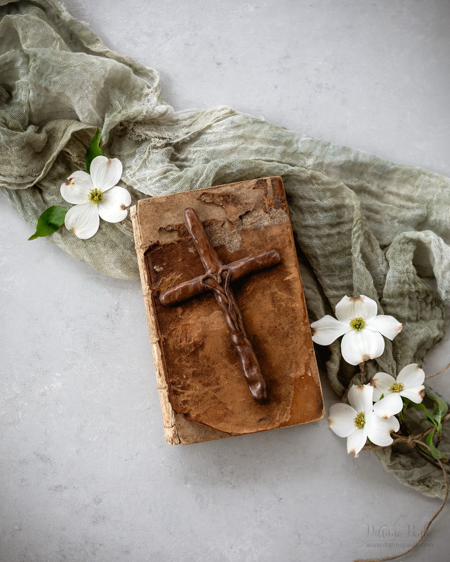 Christians today observe Maundy Thursday, which commemorates the Last Supper and Jesus washing the feet of his disciples.  It is also the time when Jesus foretells his betrayal and death.

Maundy is derived from the Latin word for “command,” and refers to Jesus’ commandment to the disciples to “Love one another as I have loved you.”

Five Things to Know about Maundy Thursday: https://www.al.com/living/2015/04/five_things_to_know_about_maun.html

This image is available on the faith-based stock gallery of Lightstock.  Link in profile or direct link here: https://www.lightstock.com/users/43227772

#maundythursday #stockphotography #stockphotographer #diannapaulkphotography #loveoneanother